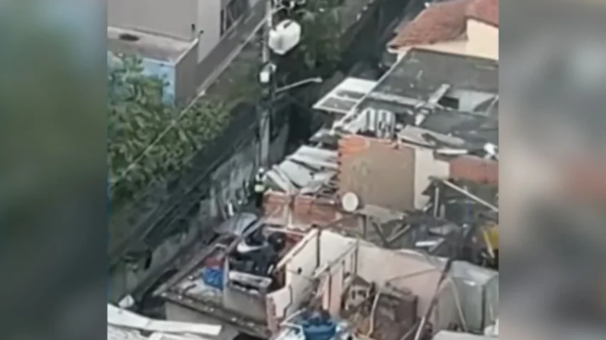 Explosão de gás em SP provoca incêndio e deixa pessoas soterrados