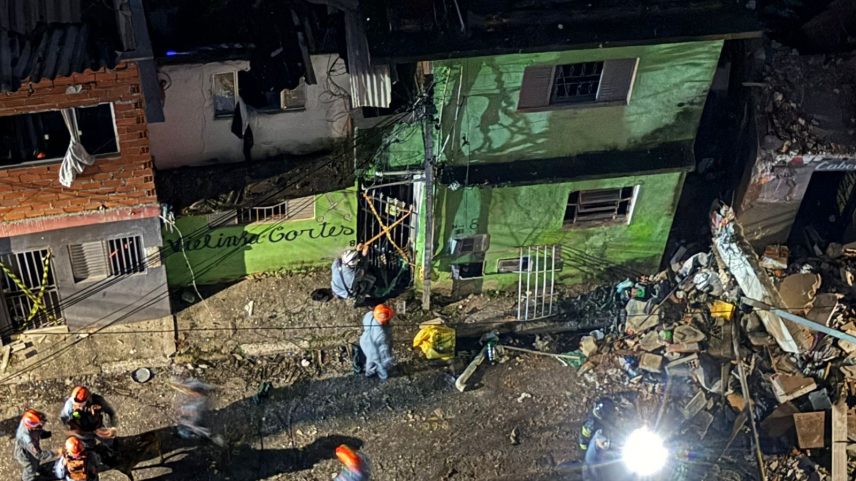 Imóveis destruídos após explosão na região do Jaguaré, na Zona Oeste de SP — Foto: Abraão Cruz/TV Globo