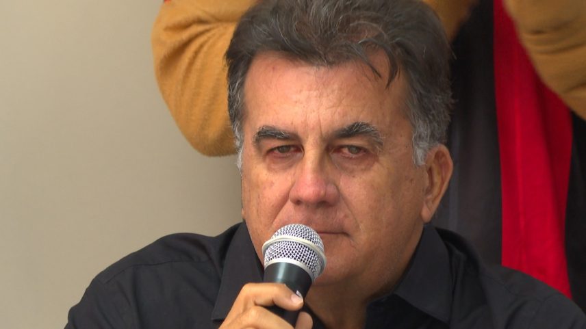 Fábio Mota se emociona em apresentação do projeto da Arena Barradão