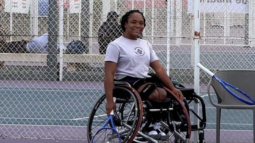 Vitória Miranda joga com equipamentos emprestados em Madri — Foto: Divulgação
