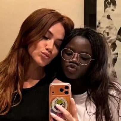 Giovanna Ewbank posta selfie com a filha Titi durante dia de cuidados