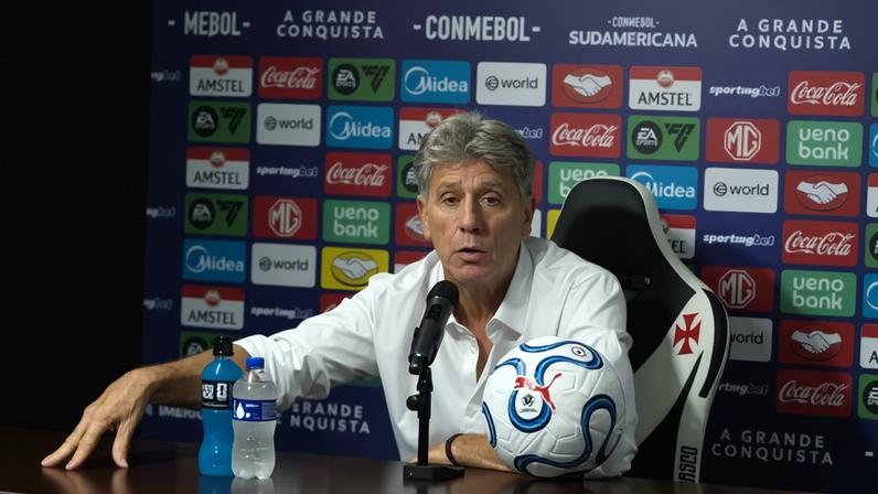 Renato Gaúcho em coletiva após Vasco x Barracas Central — Foto: João Guerra/ge