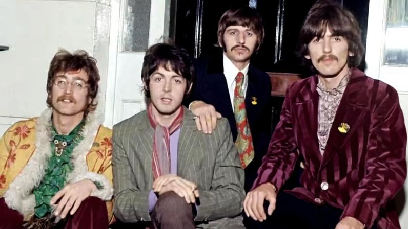 (Da esquerda para a direita) John Lennon, Paul McCartney, Ringo Starr e George Harrison dos Beatles em maio de 1967 — Foto: GettyImages