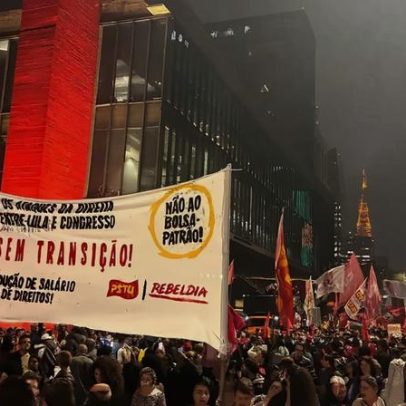 Protesto na Avenida Paulista exige fim da escala de 6x1