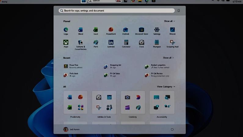 Barra de tarefas do Windows 11 pode ser reduzida e reposicionada