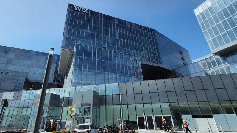 Wix oferece ferramentas para construir website (imagem: Giovanni Santa Rosa/Tecnoblog)