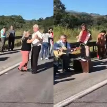 Engarrafamento de 9h: idosos transformam rodovia em bailão