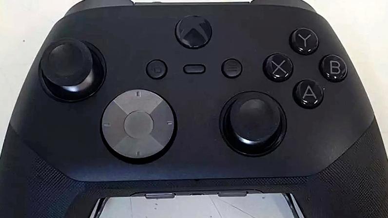 Vazam imagens do controle Xbox Elite 3 com o que parecem ser botões de rolagem
