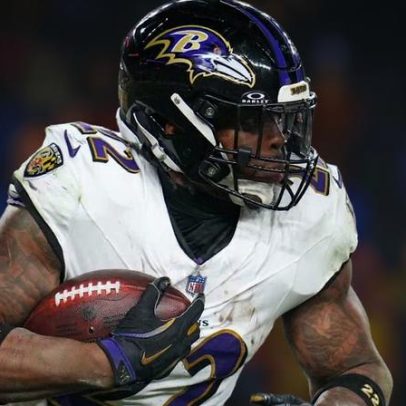 Derrick Henry abraça nova era dos Ravens sob Jesse Minter