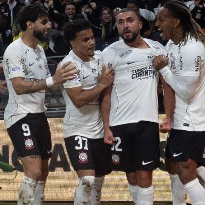 Corinthians vence Atlético-MG com golaço de Zakaria na volta de Memphis