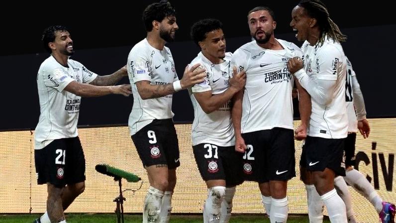 Zakaria Labyad, do Corinthians, comemora gol marcado contra o Atlético-MG, pelo Brasileirão