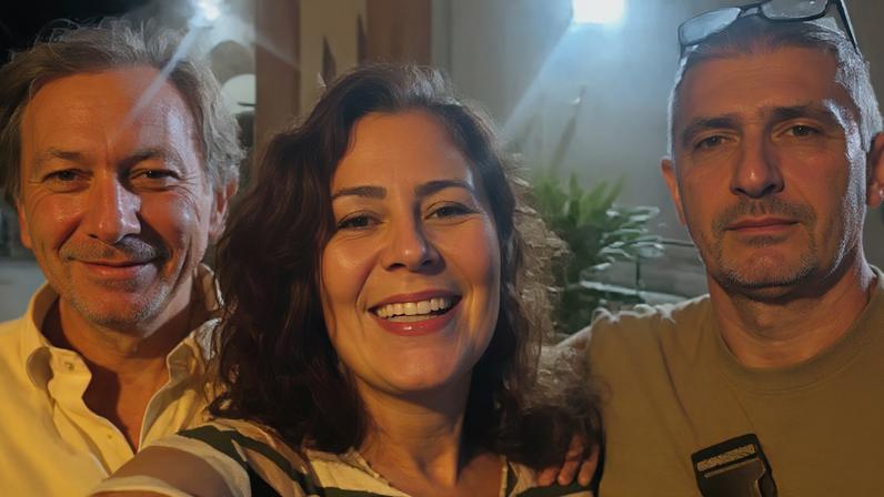 Carla Zambelli publicou vídeo agradecendo advogado e marido após ser liberada de prisão na Itália