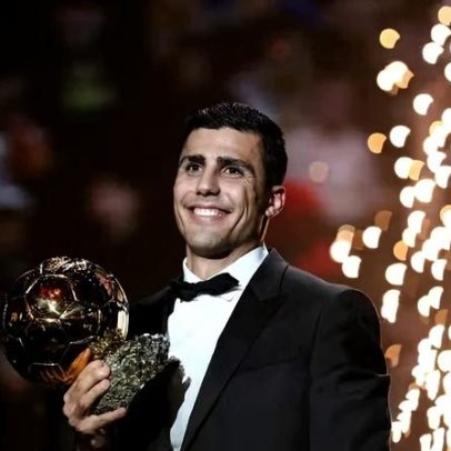 Rodri diz que trocaria Bola de Ouro por Copa do Mundo pela Espanha