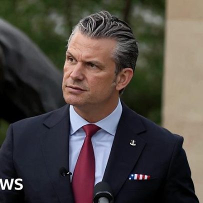 Hegseth critica Europa por invasão de migrantes em discurso no Dia D