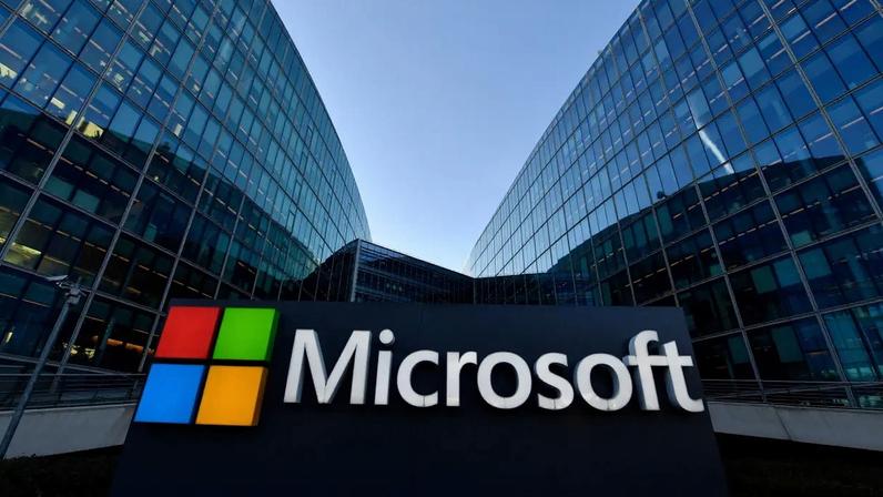 Logo da Microsoft em sede da empresa (Gerard Julien/AFP)