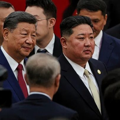 Xi Jinping viaja à Coreia do Norte para falar com Kim Jong-un