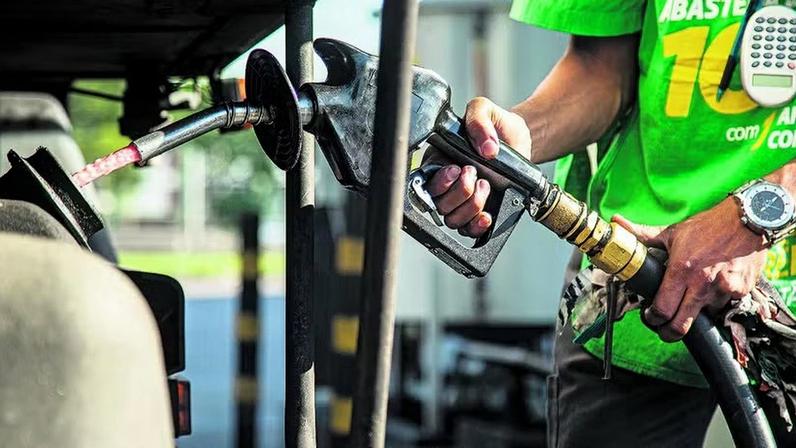 ANP paga primeira parcela de subsídio ao diesel referente a março — Foto: Hermes de Paula/Agência O Globo