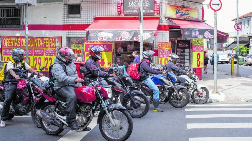 Motoentregadores na cidade de São Paulo: financiamento especial para o setor já vinha sendo defendida pelo presidente Lula desde o ano passado