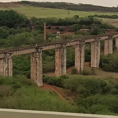 Mulher brasileira morre após falha de instrutores em prender a corda de salto