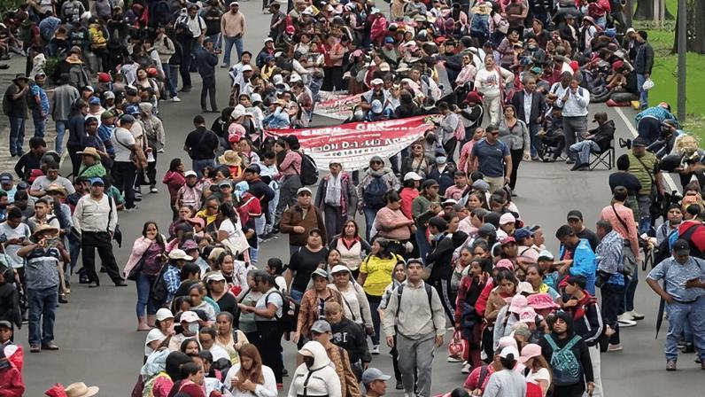 Cidade do México está tomada por manifestações a um dia da Copa