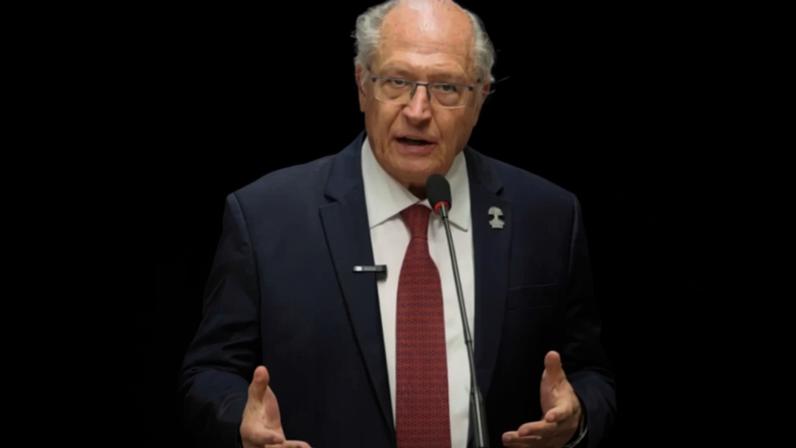 Alckmin chama sistema tributário brasileiro de manicômio que afasta investimentos