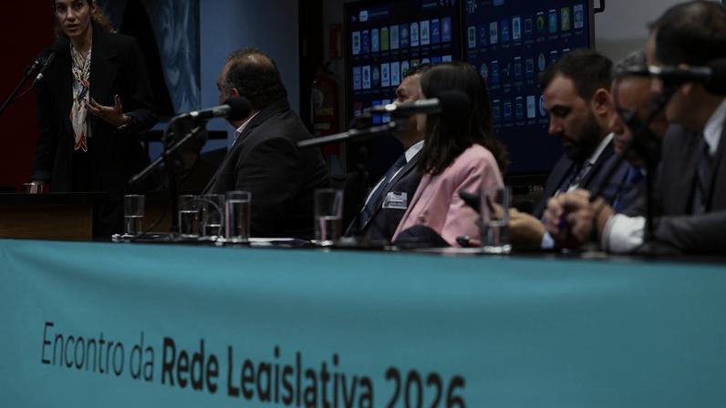 Brasília (DF), 10/06/2026 - A presidenta da EBC, Antonia Pellegrino, participa do Encontro da Rede Legislativa de Rádio e TV 2026: de Olho no Futuro, realizado no auditôrio Nereu Ramos da Câmara dos Deputados. Foto: Lula Marques/Agência Brasil