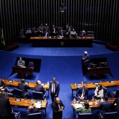 Alcolumbre trava tramitação da PEC que encerra 6x1 no Senado