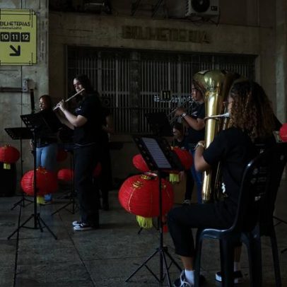 Orquestra Juvenil Chiquinha Gonzaga no Corredor Cultural da Central do Brasil