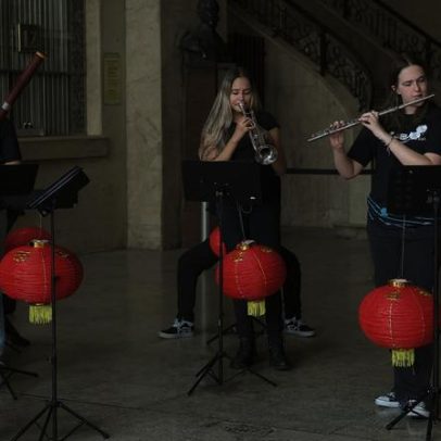 Orquestra juvenil feminina do Rio leva música brasileira à China