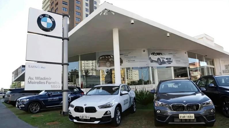 Ações da BMW caem para o menor nível desde 2020