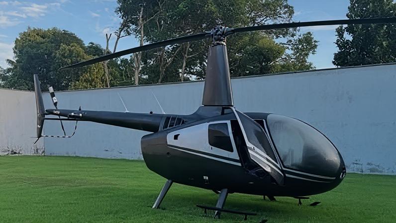 Helicóptero apreendido pela PF (Polícia Federal) no âmbito da Operação Afluente