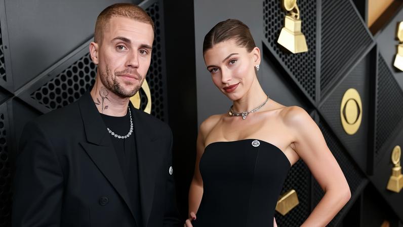Justin Bieber e Hailey Bieber no 68º Grammy Awards