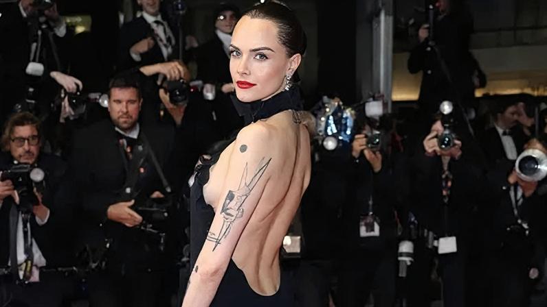 Cara Delevingne fez relato forte sobre sua dependência química