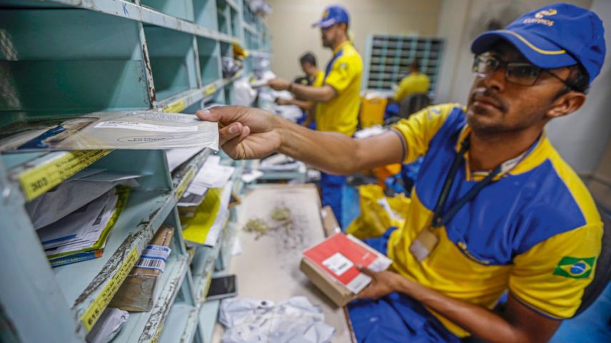 Correios: Funcionários - empresa está entre as estatais que mais empregam (Joédson Alves/Agência Brasil)
