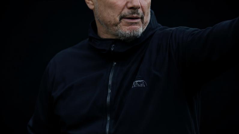 Técnico interino da Ponte Preta assume o clube.