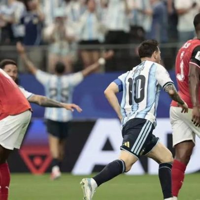 Messi faz dois gols e vira maior artilheiro das Copas, Argentina vence a Áustria