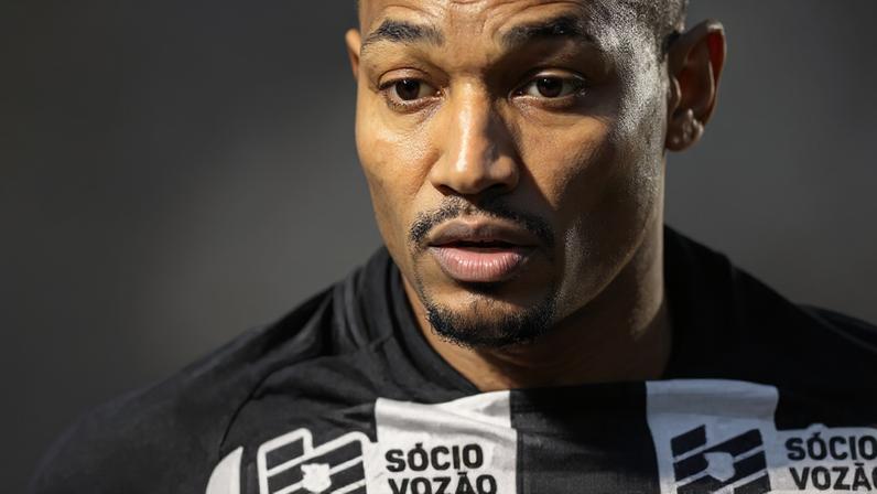 Fernandinho está de saída do Ceará.