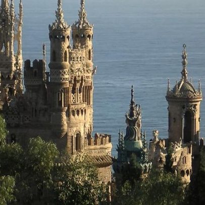 Médico constrói castelo com as próprias mãos na Espanha em 1987