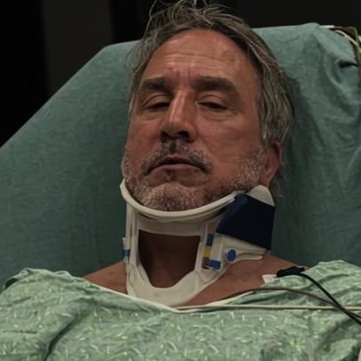 Xerife da Louisiana se aposenta após admitir culpa por agredir podcaster crítico