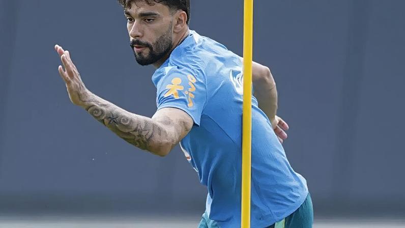 Raphinha deixa jogo contra o Haiti com lesão e preocupa o Brasil –