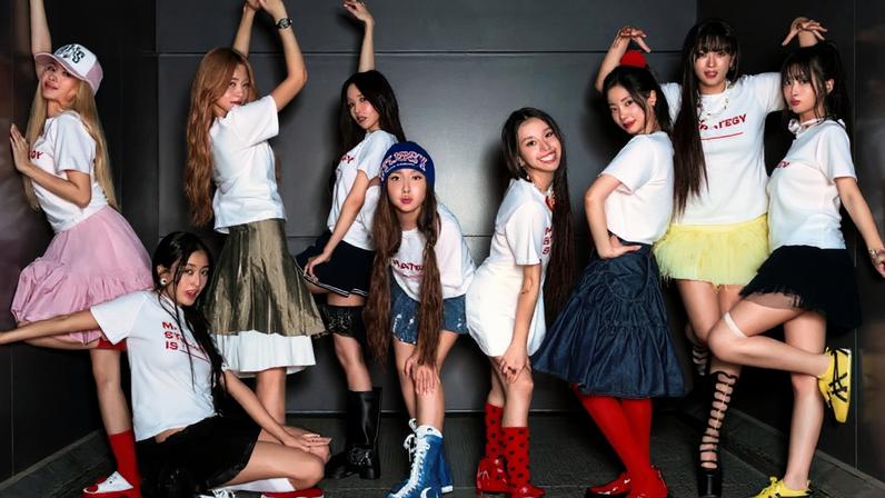 (Foto: X @JYPETWICE)