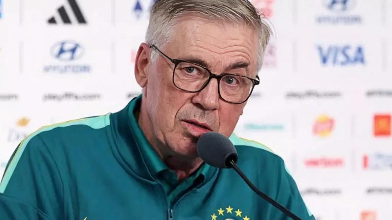 Ancelotti durante a coletiva de imprensa desta sexta-feira (12) –