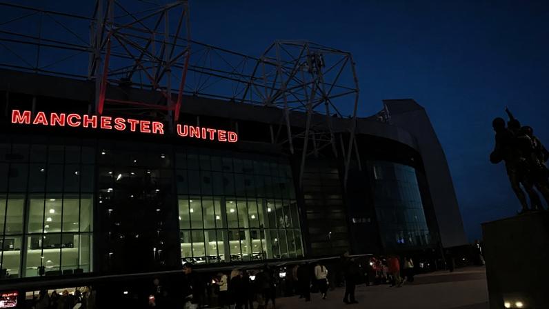 Manchester United pretende erguer um estádio com capacidade para 100 mil espectadores