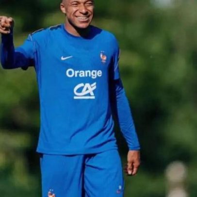 Mbappé disputa recorde com Messi e elogia argentino