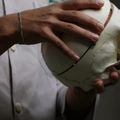 Estudante de Medicina precisará de nota mínima no Enamed para exercer profissão