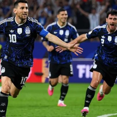 Argentina vence Jordânia e encara Cabo Verde no mata-mata; Messi no banco