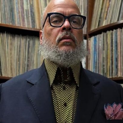 Ed Motta ironiza polêmica envolvendo episódio em restaurante durante show