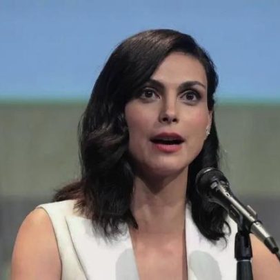 Morena Baccarin comemora aniversário com estreia de Mestres do Universo