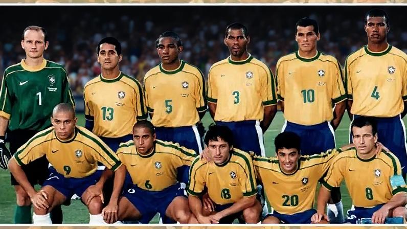 Ronaldo e Romário brilharam na Copa das Confederações, mas não atuaram juntos no Mundial –