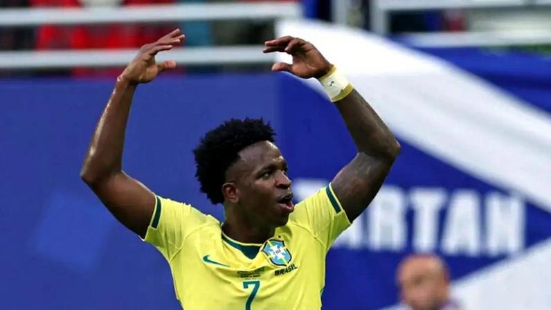 Vini Jr. comemora gol na vitória sobre a Escócia pela Copa do Mundo